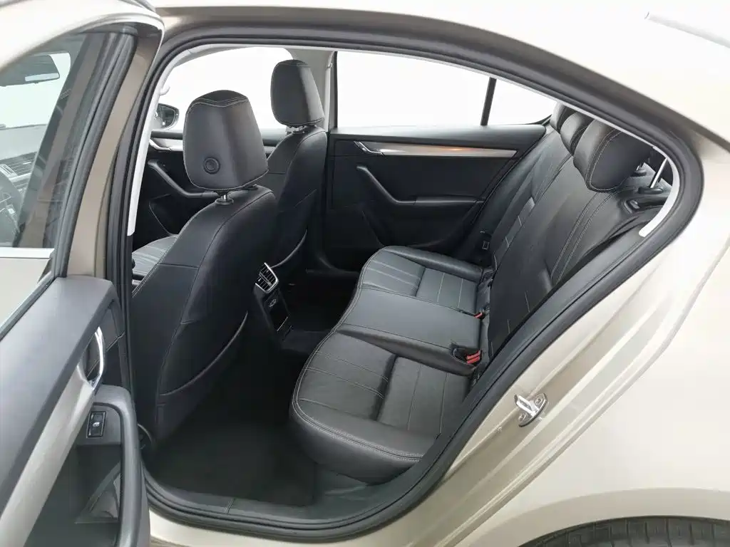 Skoda Octavia — миниатюра 15
