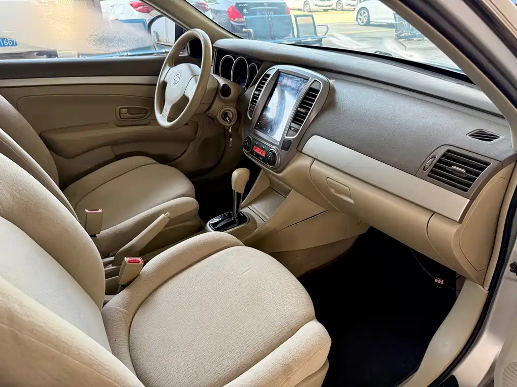 Nissan Sylphy — миниатюра 10