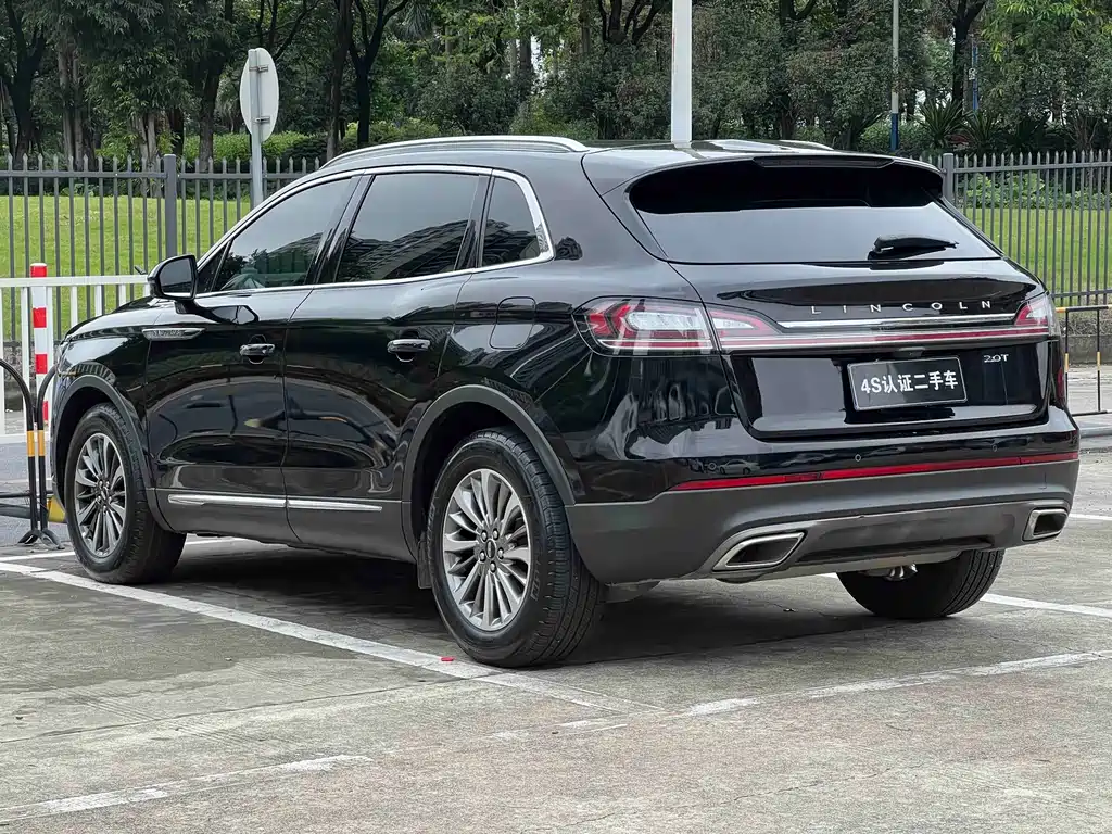 Lincoln Nautilus 2019 2.0T Premium VI