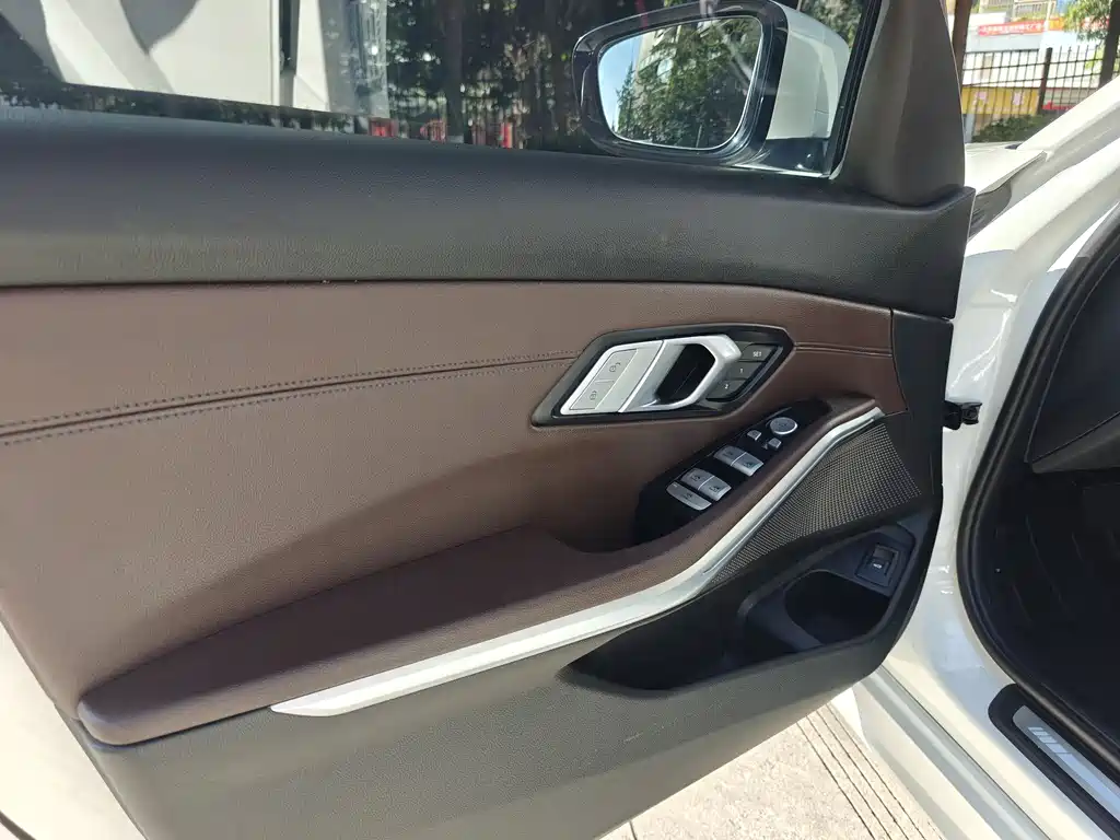 BMW 3 Series 3 2022 325Li M Sport