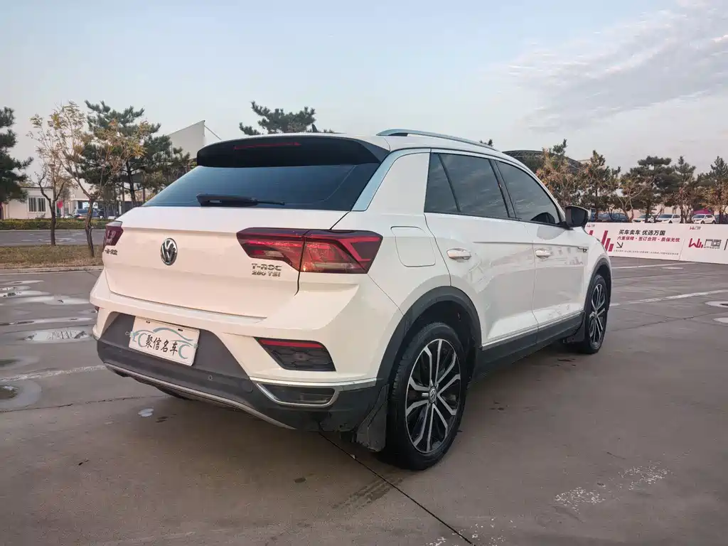 Volkswagen T-Roc — миниатюра 3