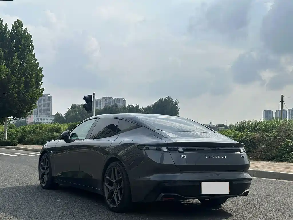 Lynk & Co Z10 — миниатюра 10