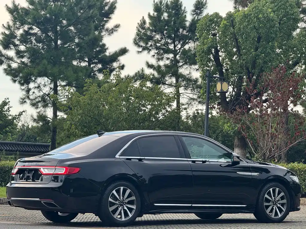 Lincoln Continental — миниатюра 14