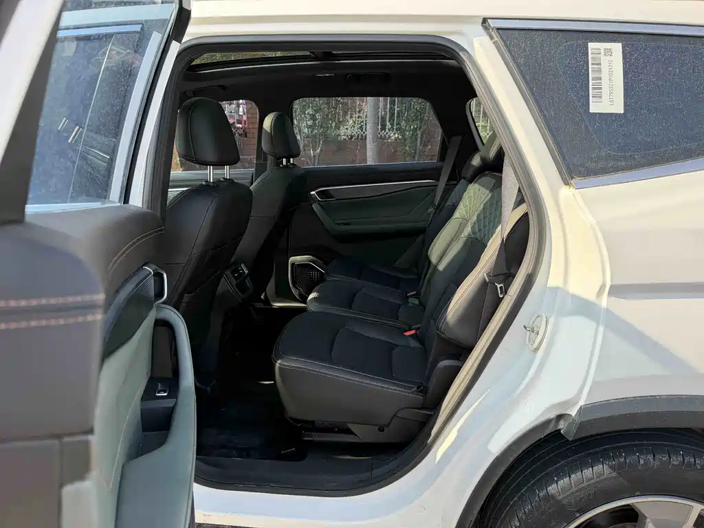 Geely Haoyue L — миниатюра 10