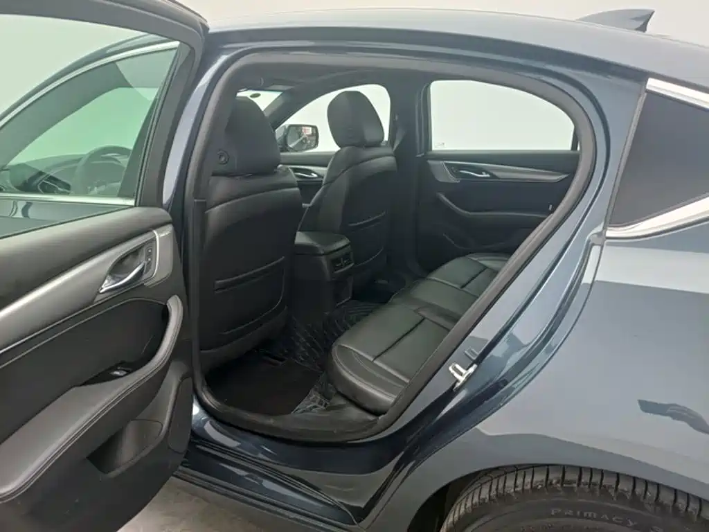 Cadillac CT5 — миниатюра 6