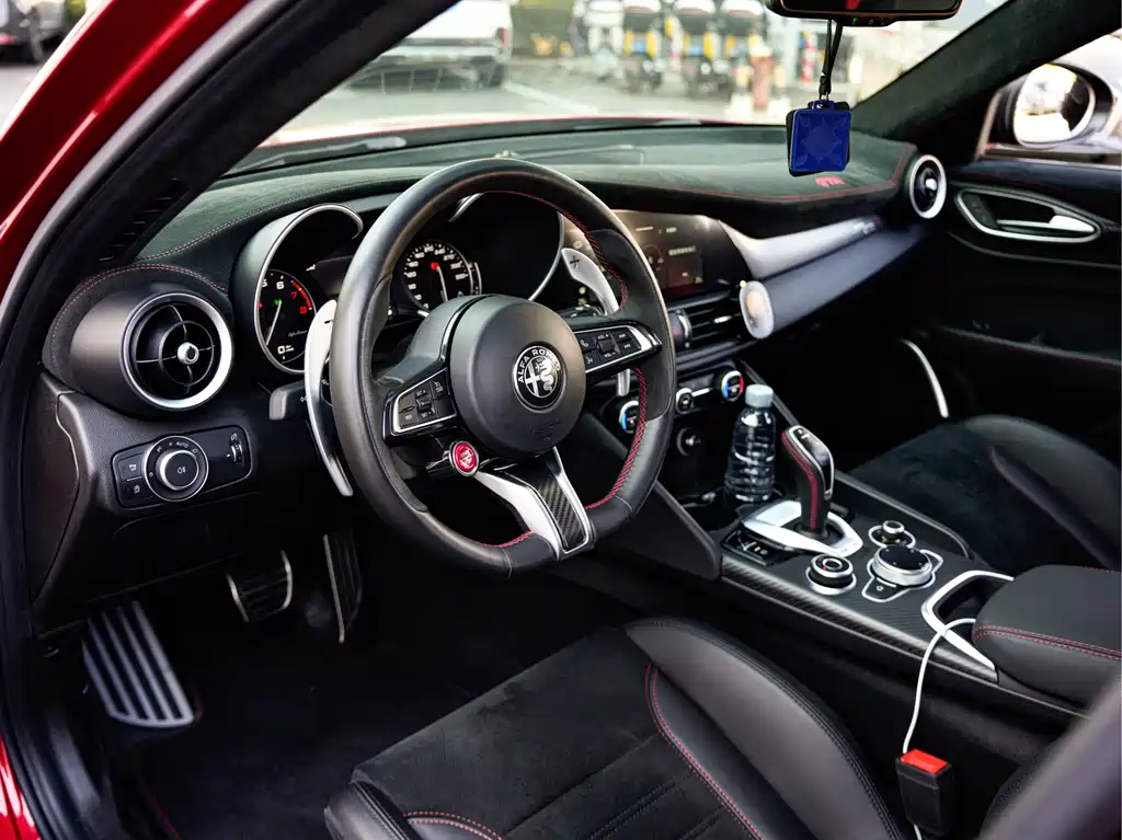 Alfa Romeo Giulia — миниатюра 12