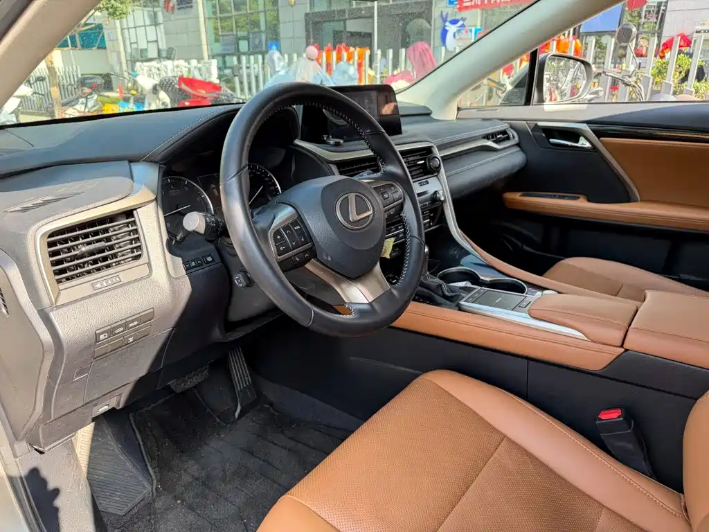 Lexus RX — миниатюра 7