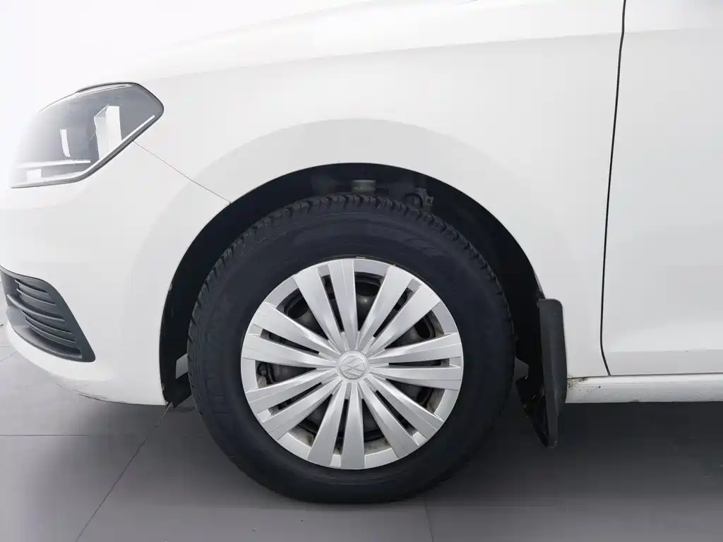 Volkswagen Santana — миниатюра 17