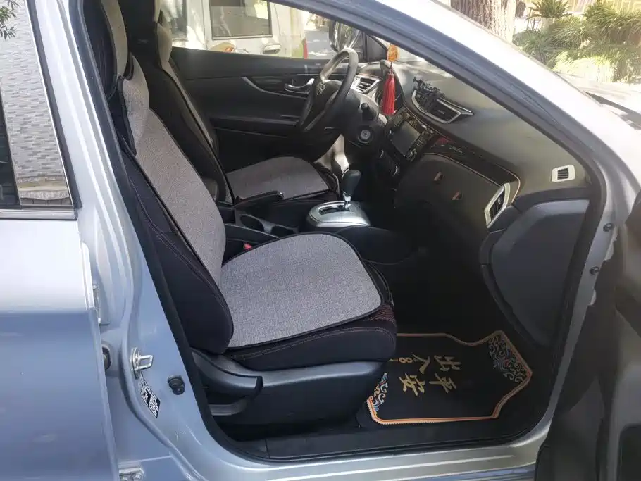 Nissan Qashqai — миниатюра 8