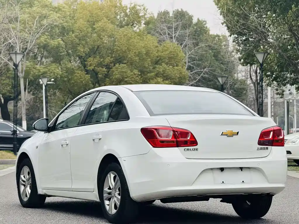 Chevrolet Cruze — миниатюра 7