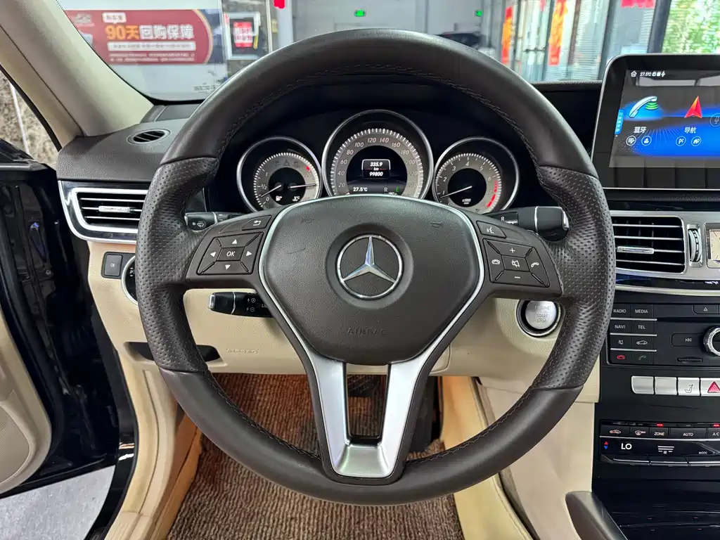 Mercedes-Benz E-Class — миниатюра 14