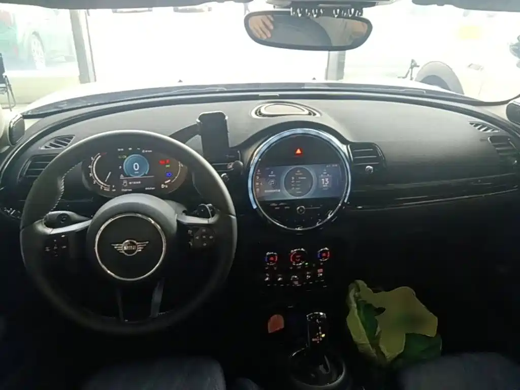 MINI Mini Clubman — миниатюра 10