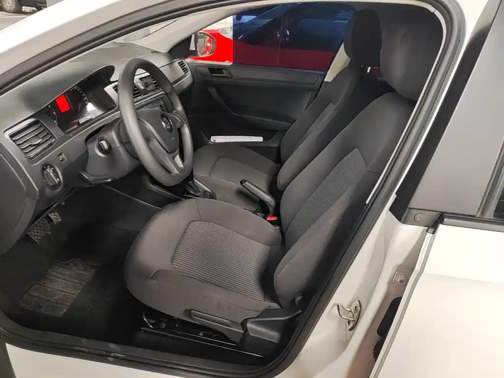 Volkswagen Santana — миниатюра 15
