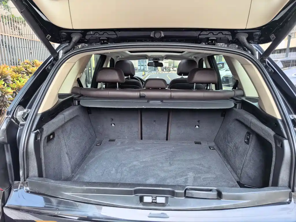 BMW X5 (Import) — миниатюра 16