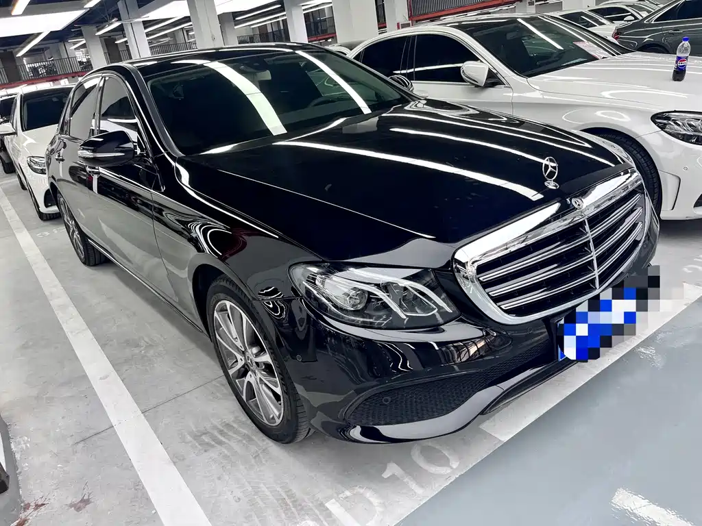Mercedes-Benz E-Class — миниатюра 3