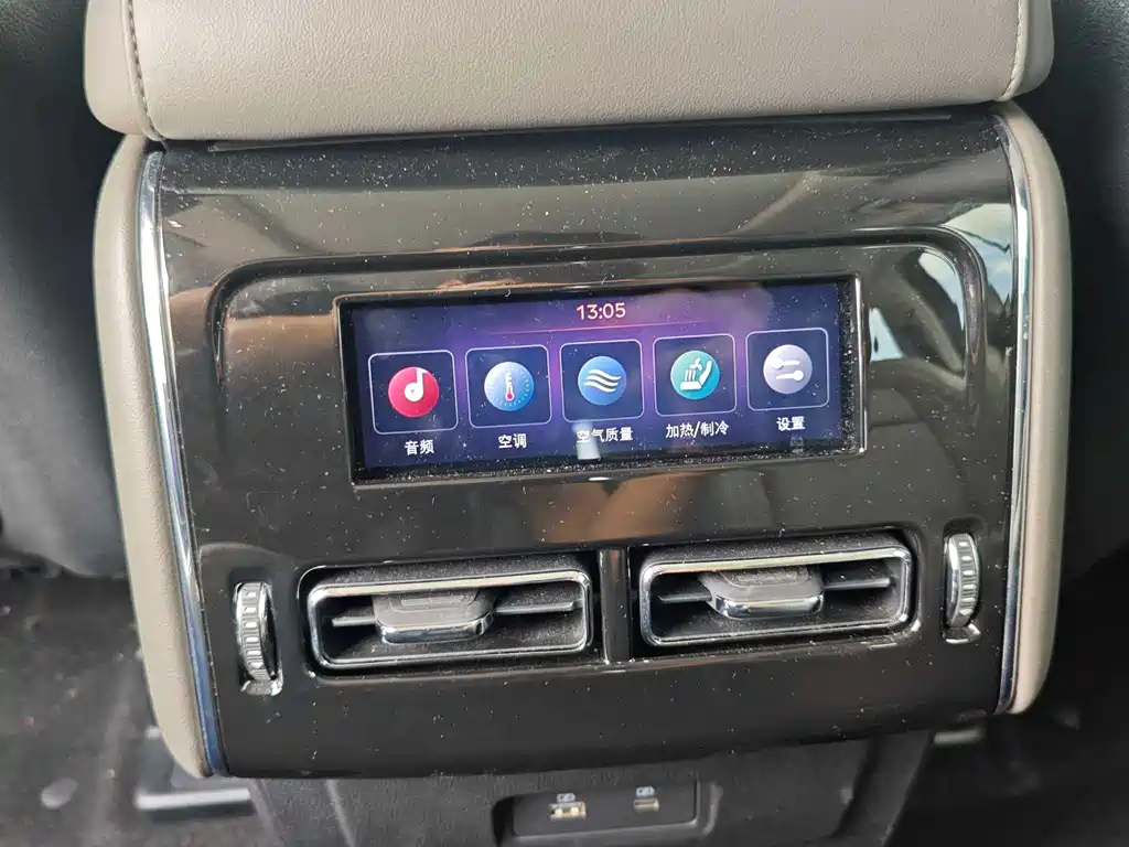 Lincoln Aviator — миниатюра 15