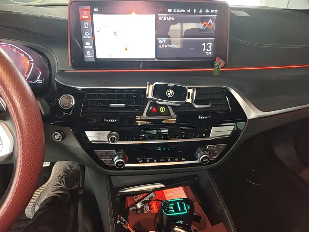 BMW 5 Series — миниатюра 13