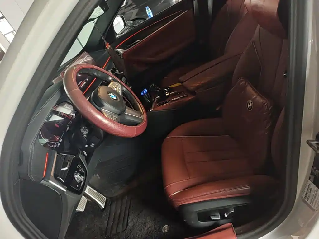 BMW 5 Series — миниатюра 15