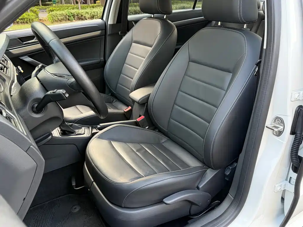 Volkswagen Lavida 1.6L Auto Comfort Edition, фото 7