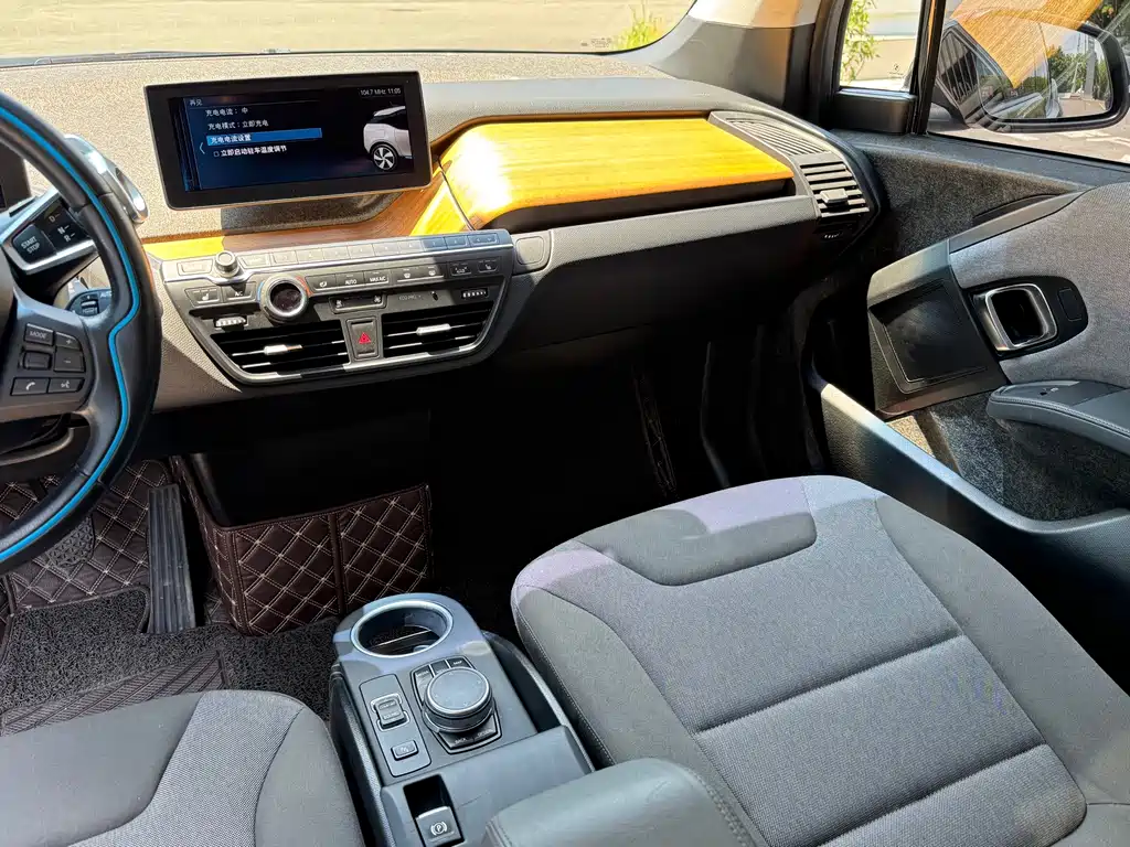 BMW i3 (Import) — миниатюра 12