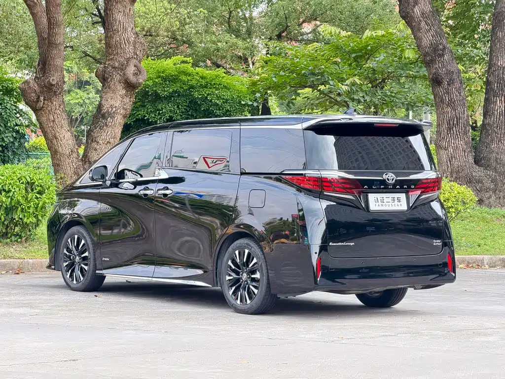 Toyota Alphard 2024 2.5L Premium