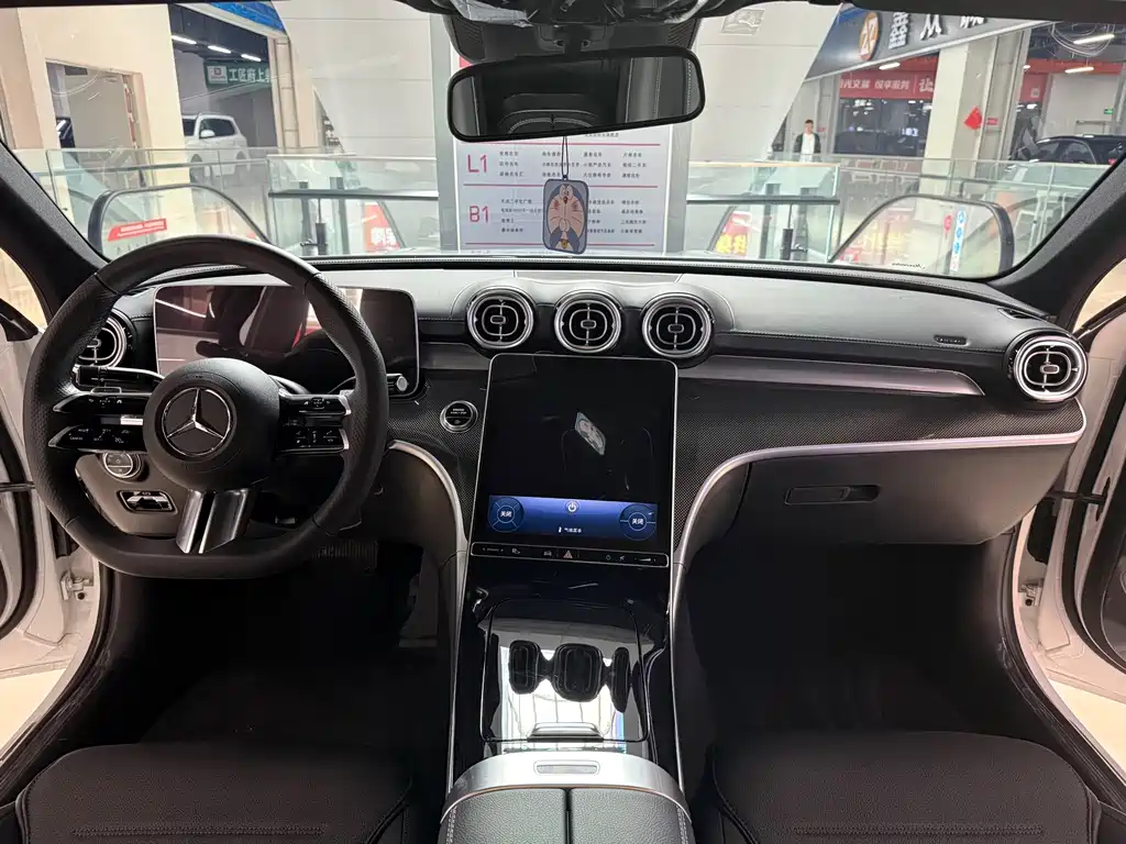 Mercedes-Benz C-Class — миниатюра 5