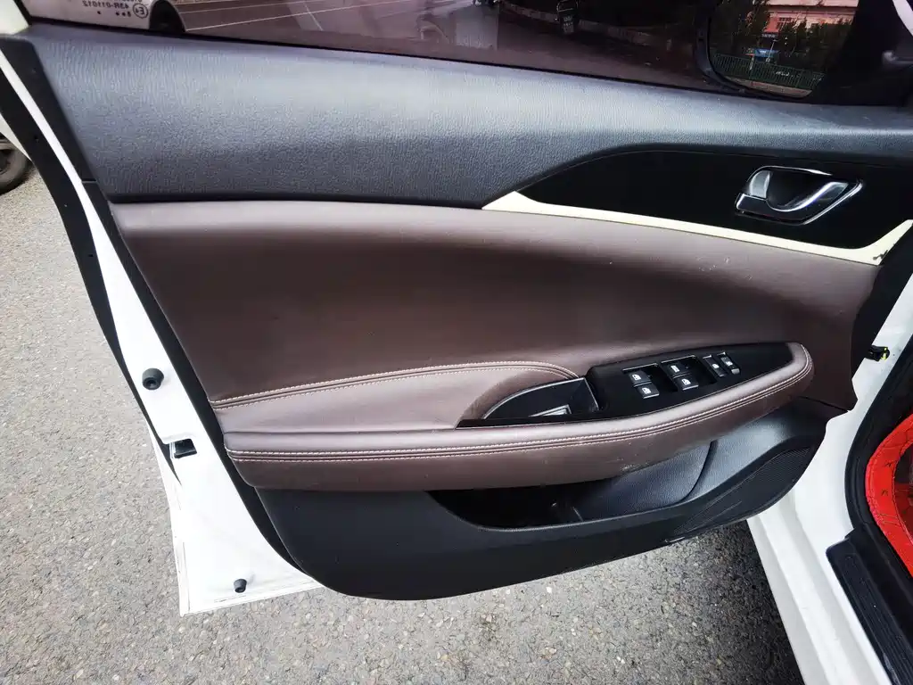 Changan Eado DT — миниатюра 18