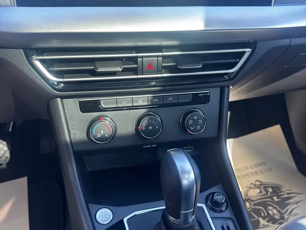 Volkswagen Lavida — миниатюра 6