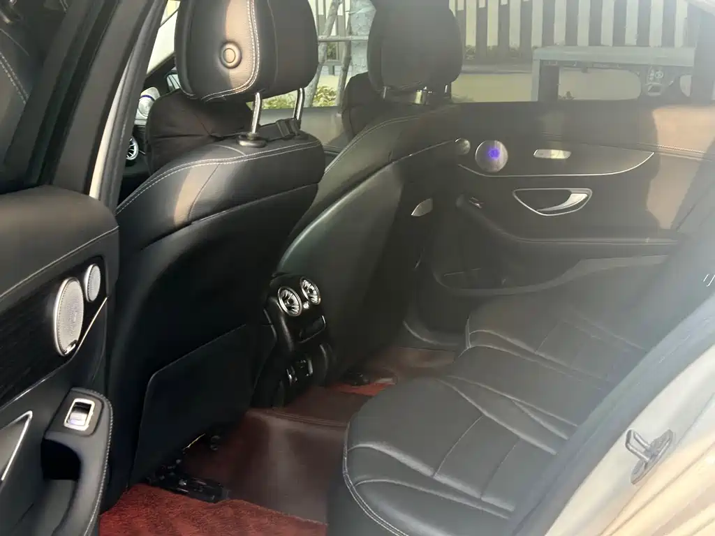Mercedes-Benz C-Class — миниатюра 5