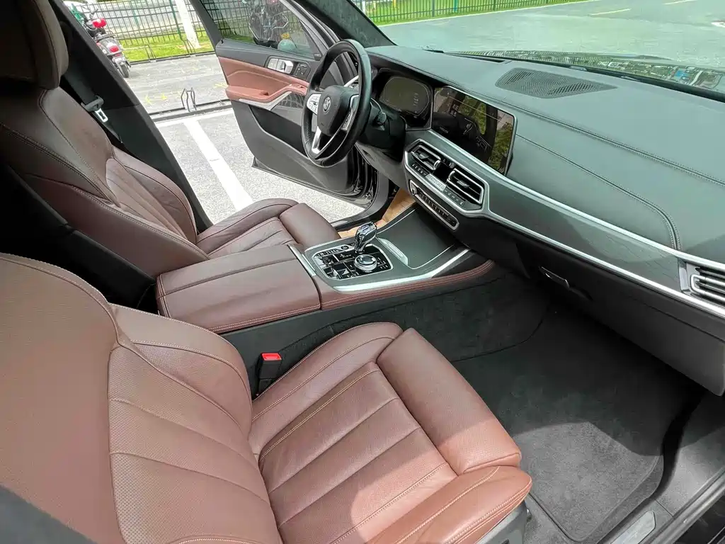 BMW X7 — миниатюра 9