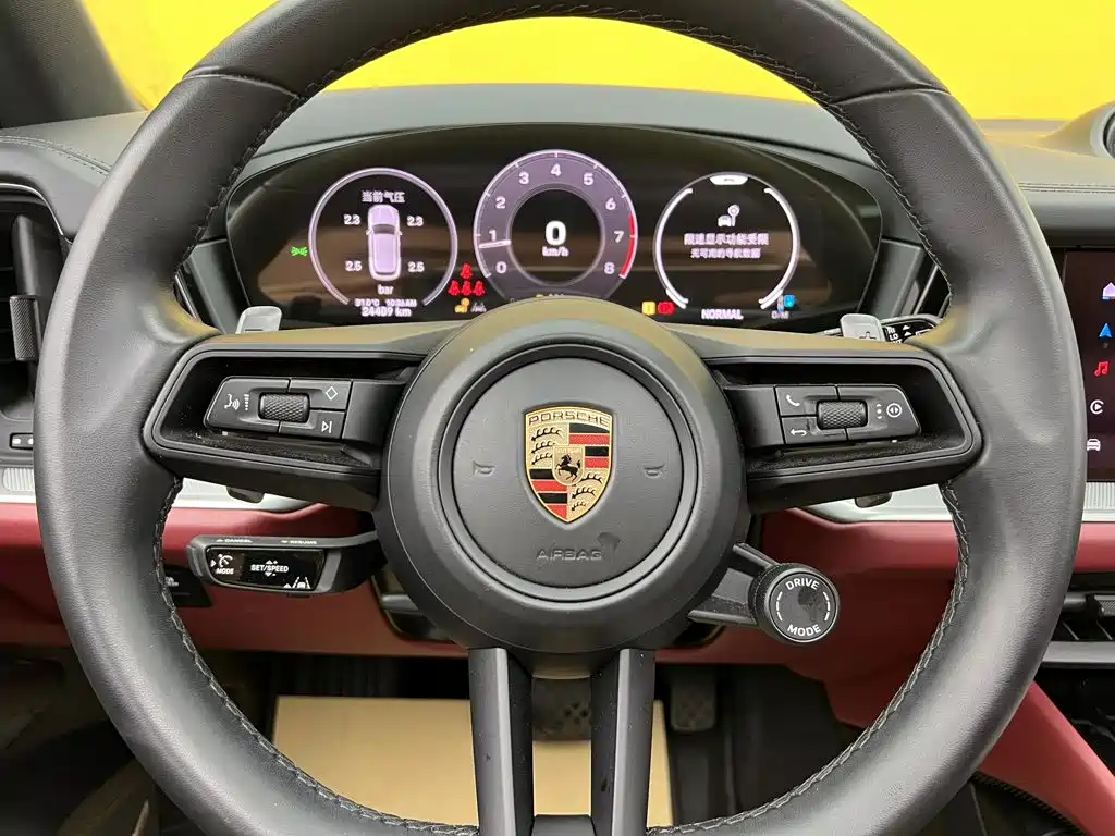 Porsche Cayenne — миниатюра 17