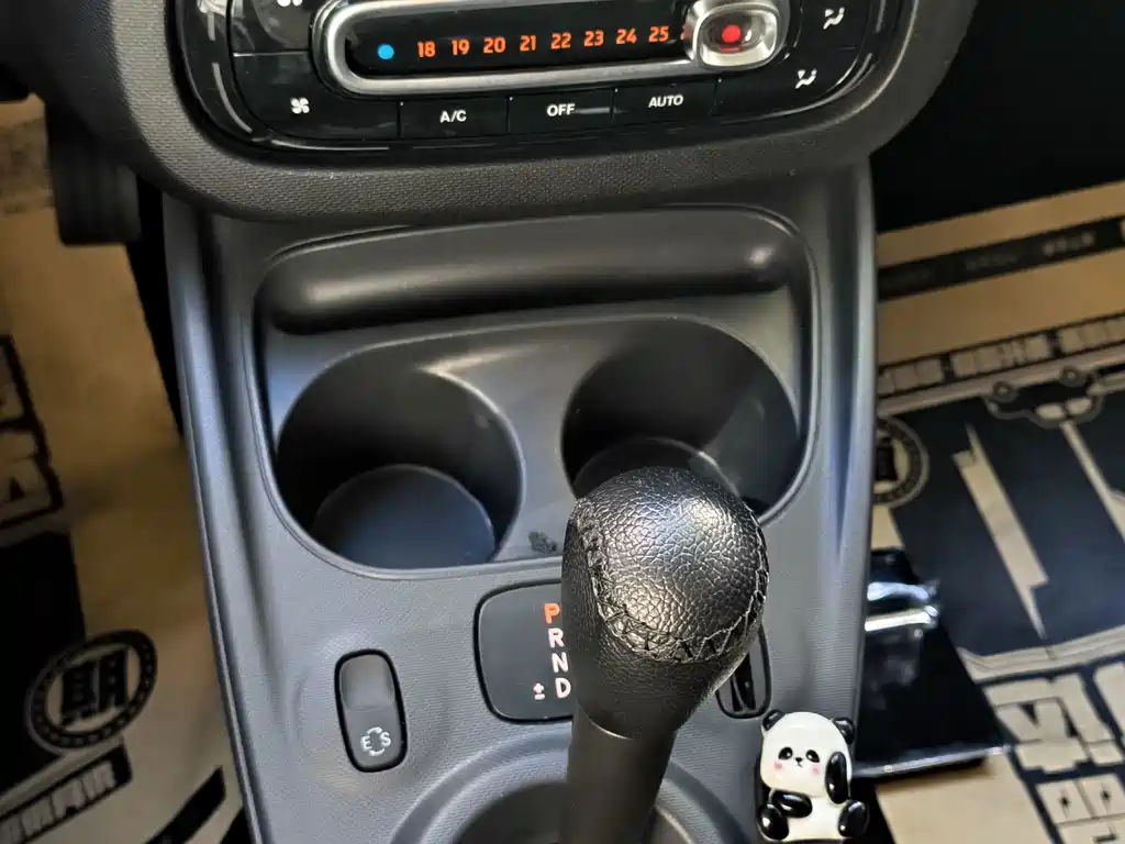 smart Smart Fortwo — миниатюра 23