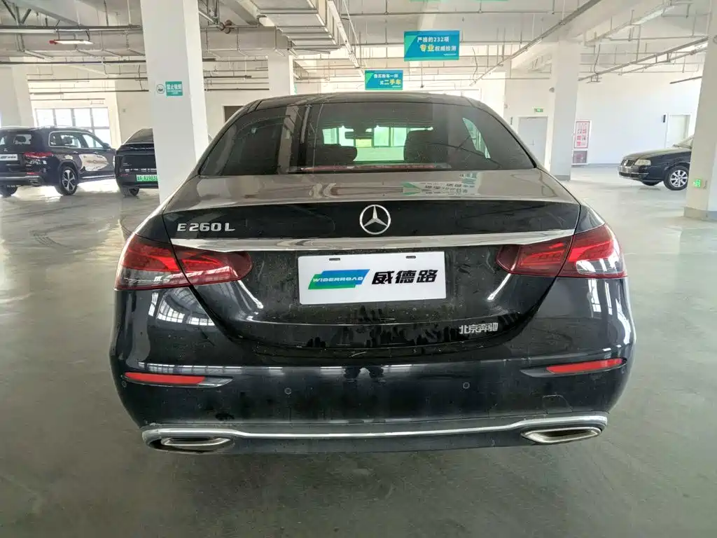 Mercedes-Benz E-Class — миниатюра 4