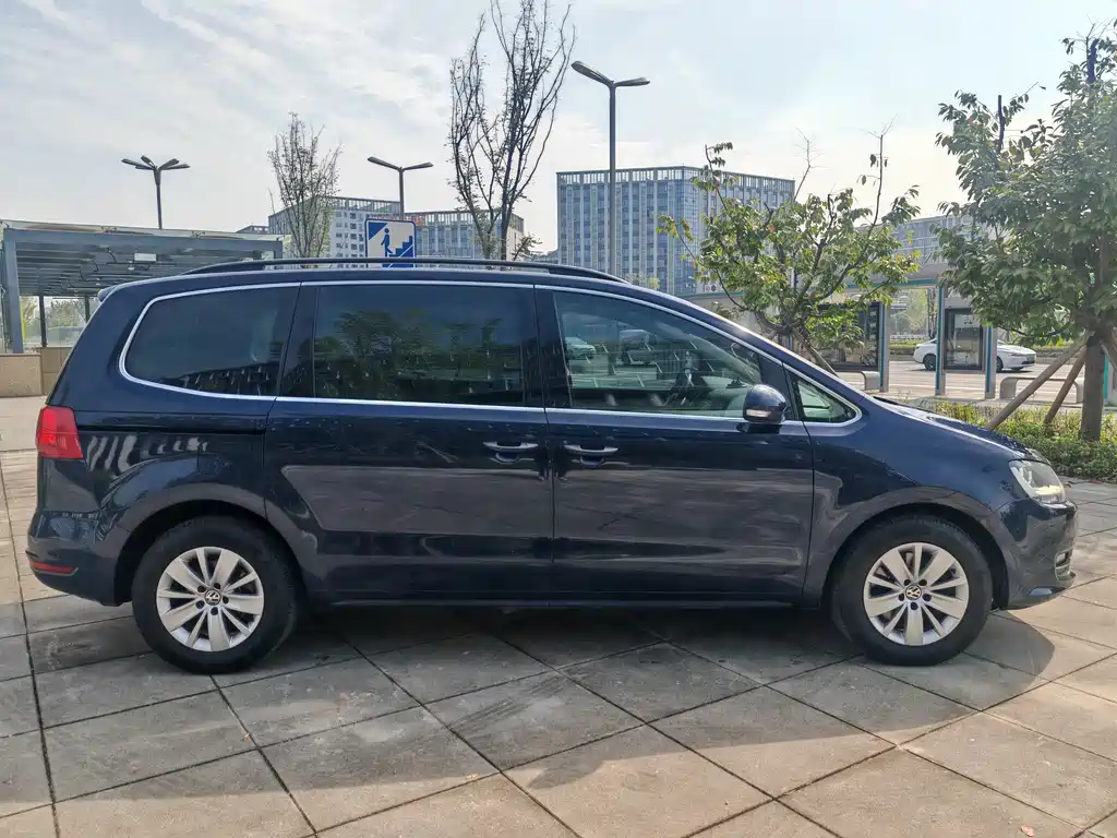Volkswagen Sharan — миниатюра 7
