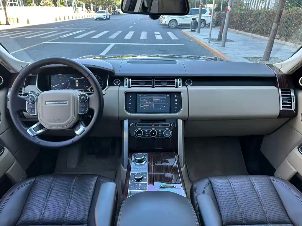 Land Rover Range Rover — миниатюра 16