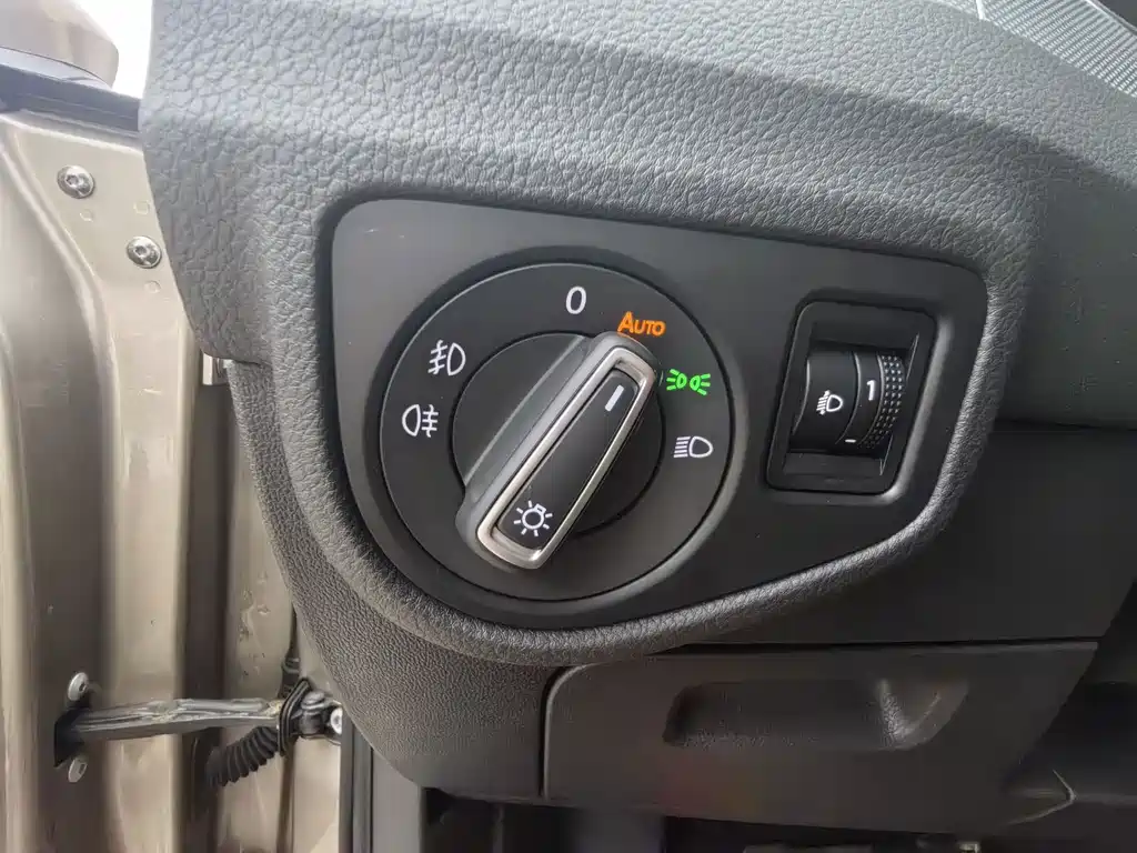 Volkswagen Golf Sportsvan — миниатюра 14