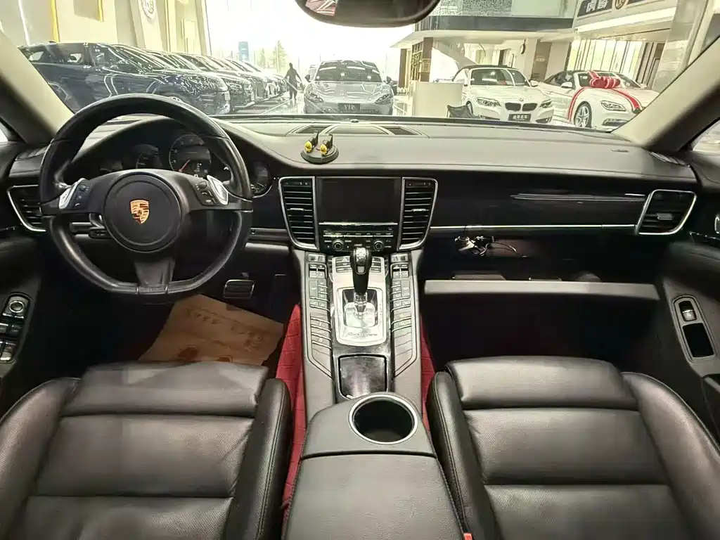 Porsche Panamera — миниатюра 6