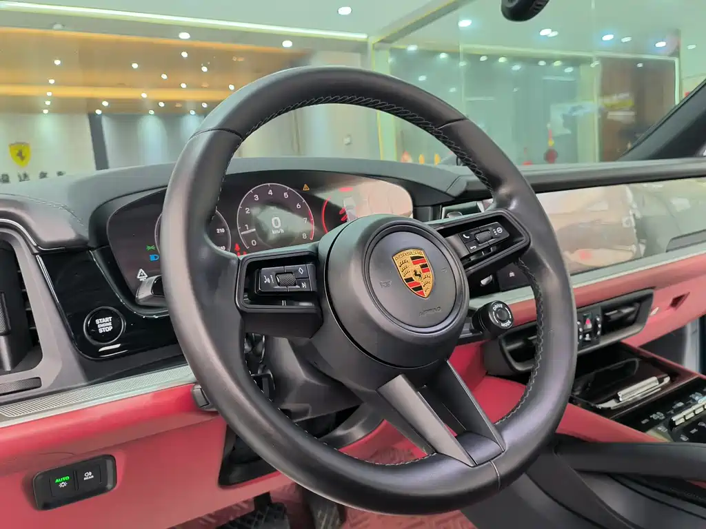 Porsche Cayenne — миниатюра 10