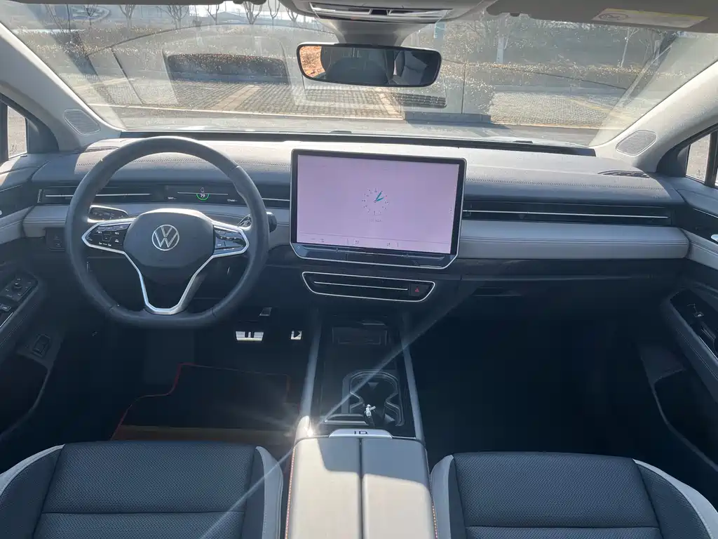 VOLKSWAGEN ID.7 VIZZION