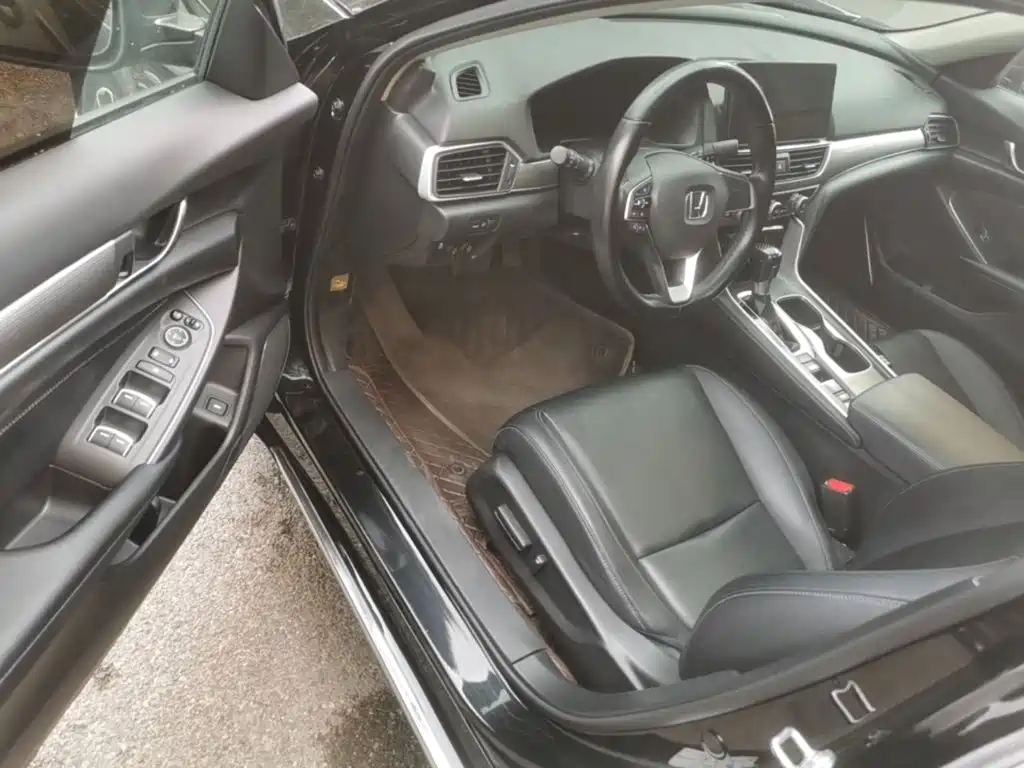 Honda Accord — миниатюра 16