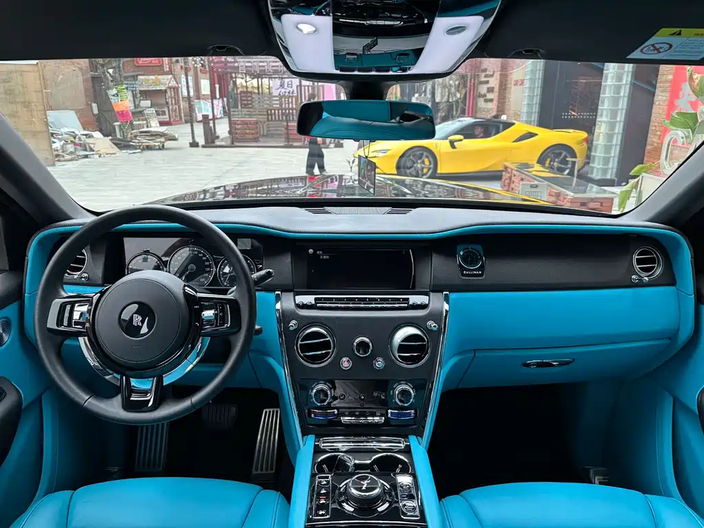 ROLLS-ROYCE CULLINAN