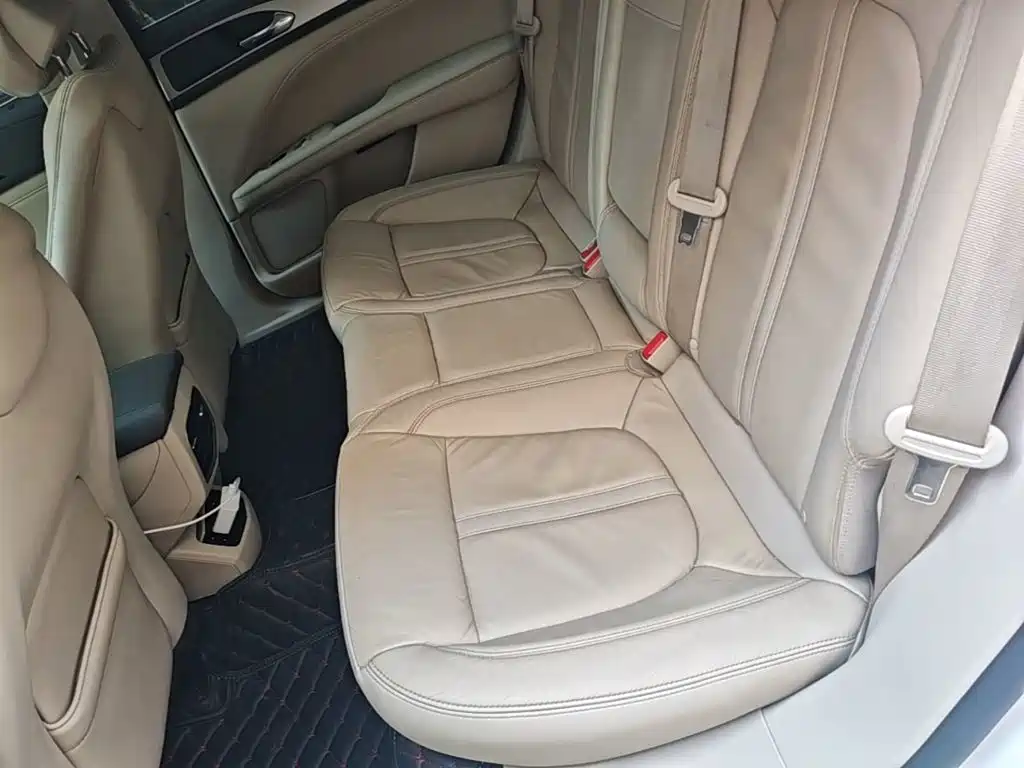 Lincoln MKZ — миниатюра 17