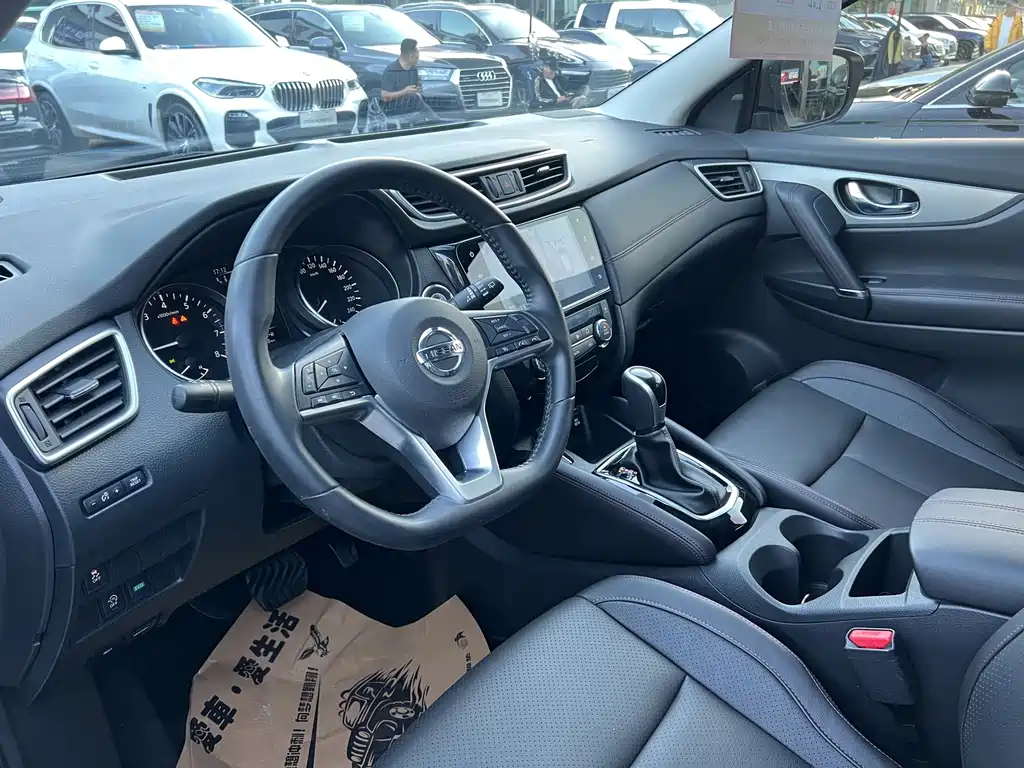 Nissan Qashqai — миниатюра 7