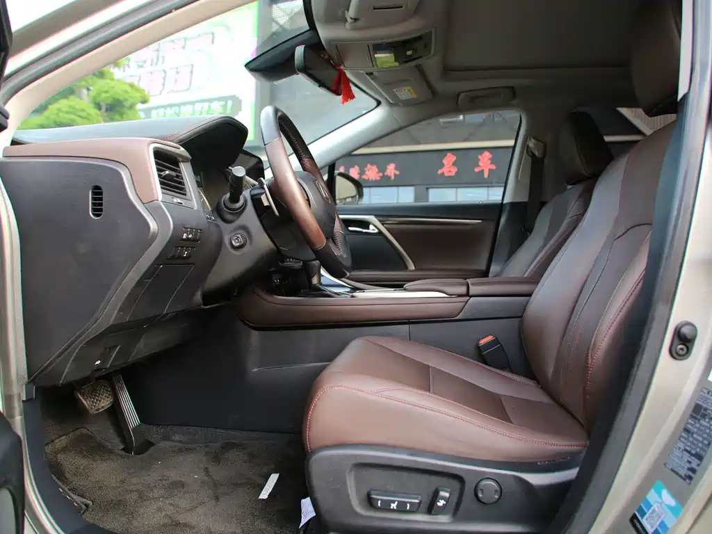 Lexus RX — миниатюра 10