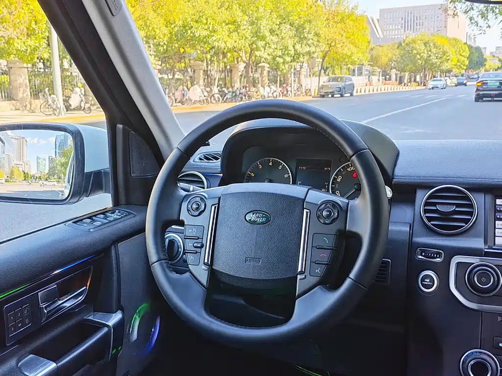 Land Rover Discovery — миниатюра 10