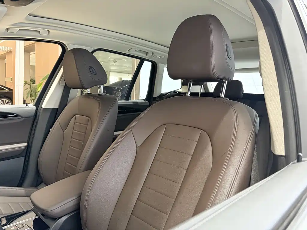 BMW X3 — миниатюра 10