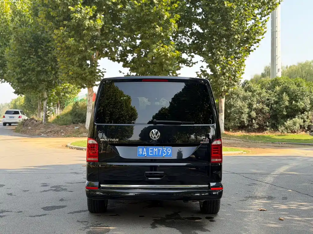 Volkswagen Multivan — миниатюра 8