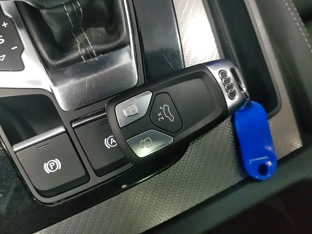 Audi Q5L — миниатюра 9