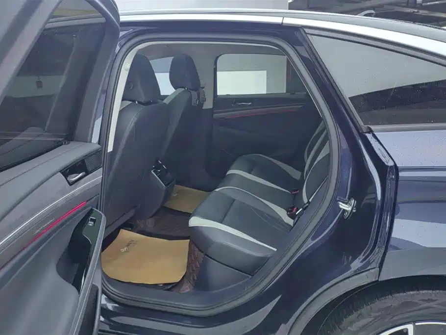 VOLKSWAGEN ID.7 VIZZION