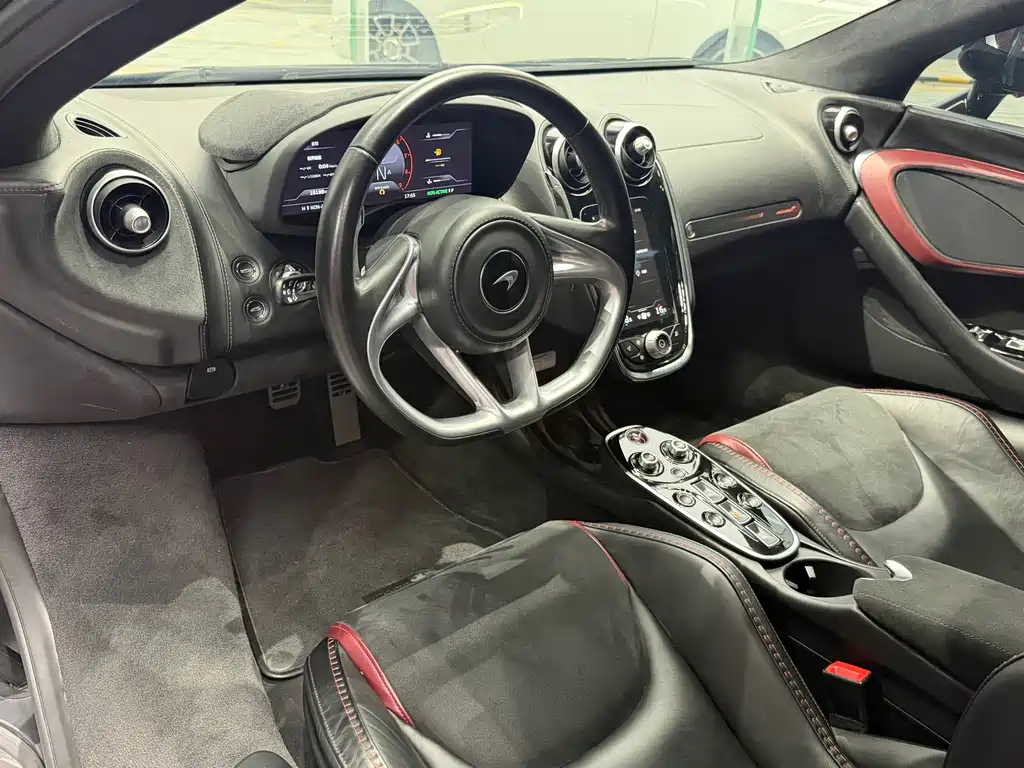 McLaren GT — миниатюра 8